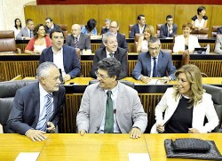 Susana Díaz, investida como primera presidenta de la Junta de Andalucía
