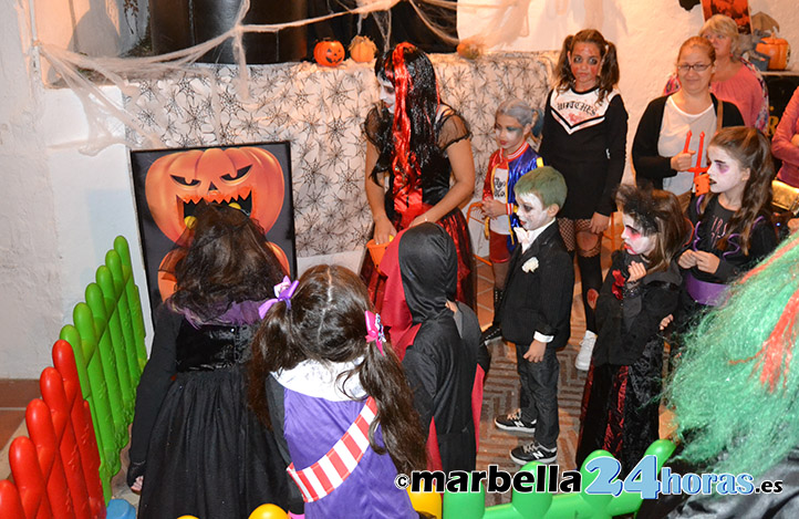 Culpa misil Conciliador Marbella disfruta en el Casco Antiguo con una terrorífica noche de Halloween - LOCAL | marbella24horas.es Culpa misil Conciliador Marbella disfruta en el Casco Antiguo con una terrorífica noche de Halloween - LOCAL | marbella24horas.es