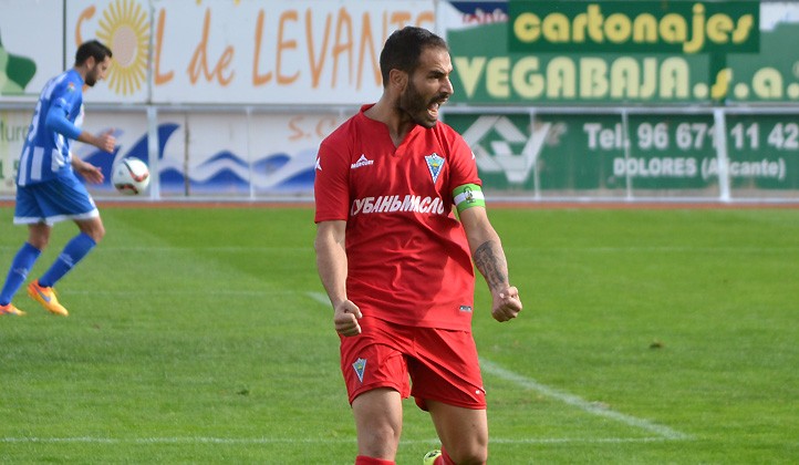 Añón vuelve para liderar el triunfo del Marbella ante La Hoya Lorca (1-3)