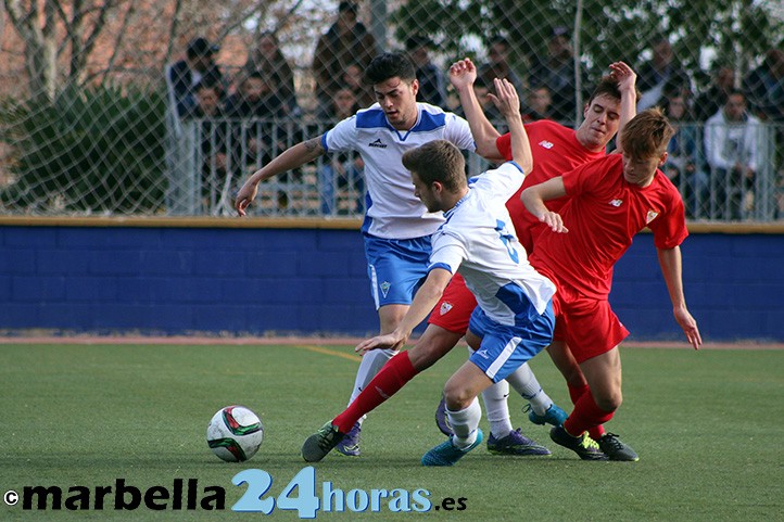 El Marbella FC encaja un duro castigo ante el Sevilla (0-4)