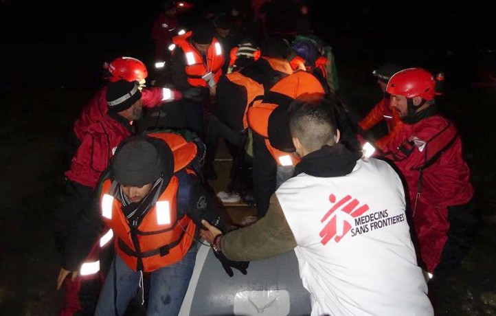 Bomberos de Marbella rescatan en dos días en Lesbos a 300 personas