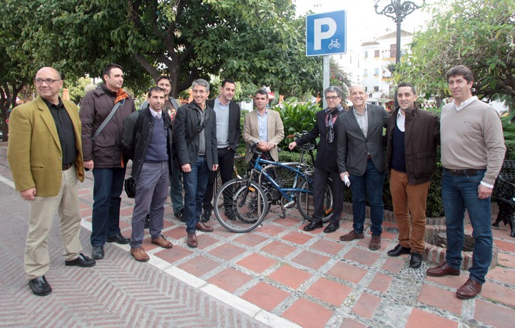 Marbella contará con 80 aparcabicis junto a las instalaciones municipales