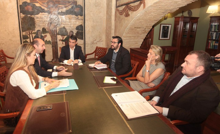 Marbella pide apoyo a Diputación para tener un centro de la UNED