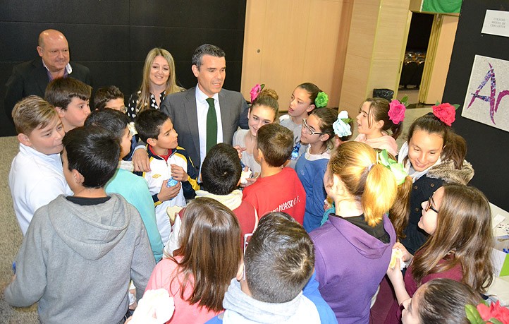 Los escolares de Marbella empiezan a celebrar el Día de Andalucía