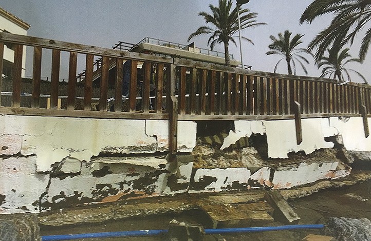 Estudian demoler un muro dañado por el temporal en el paseo marítimo