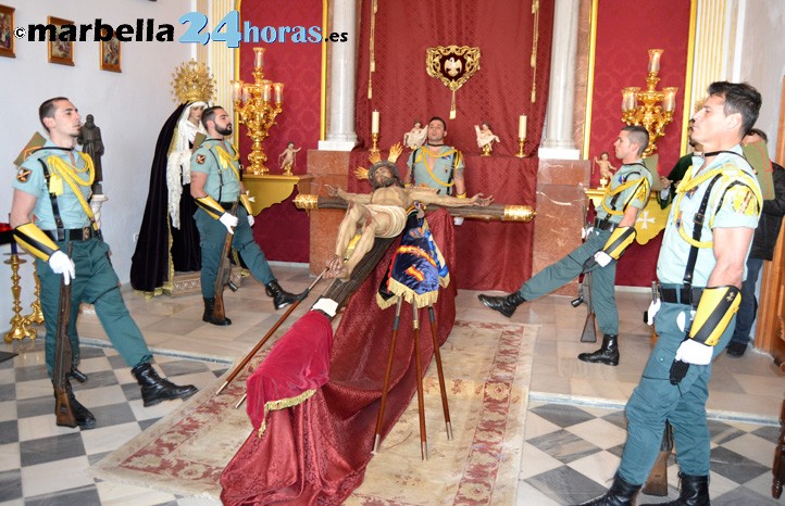 Fervor en el Besapié y en la Guardia Legionaria al Cristo del Amor