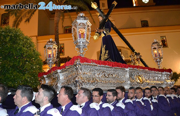 El Señor de Marbella deslumbra en un gran Miércoles Santo