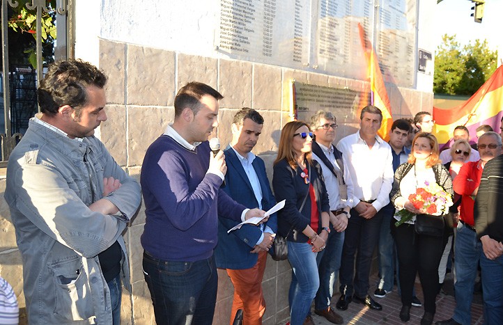 Marbella celebra el día de la República con el recuerdo a los represaliados