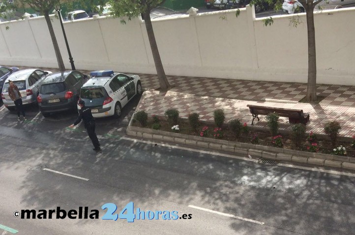 Alarma junto al cuartel de la Guardia Civil de Marbella por una maleta