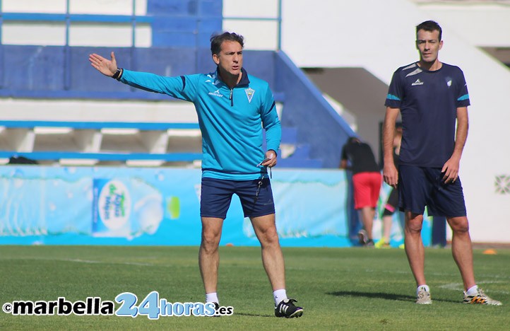 Larrazabal toma el mando para hacer reaccionar al Marbella FC