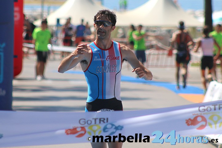 Jorge González y Sanne Herlevsen ganan en el GoTri Marbella