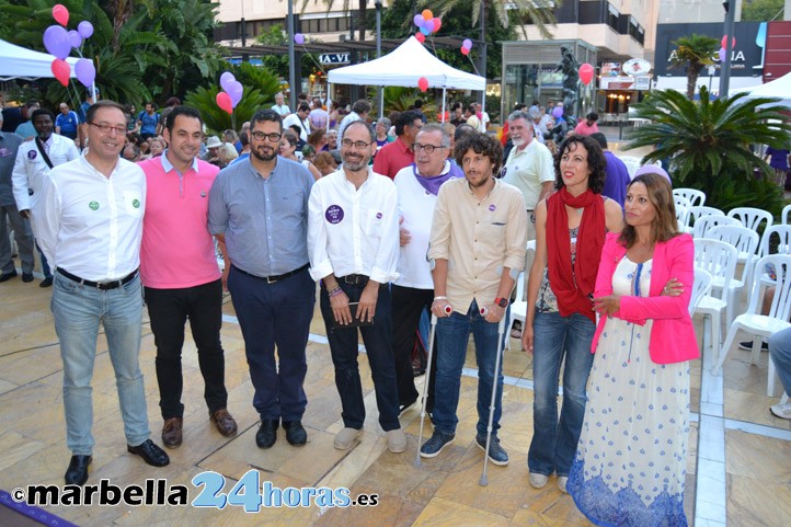 Unidos Podemos cierra en Marbella "tocando el triunfo con los dedos"