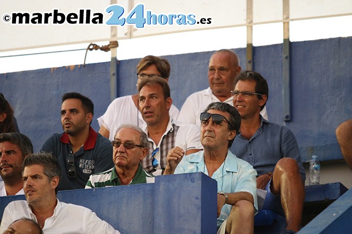 Buen ambiente en el Municipal con Martín Vázquez en las gradas