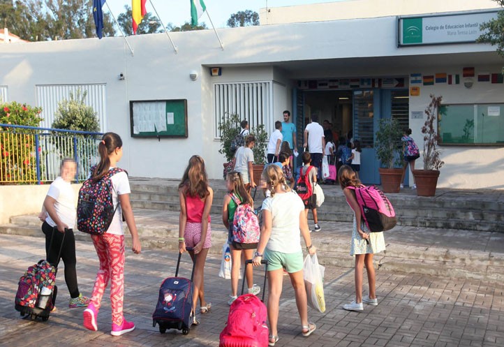 Más de 12.000 alumnos de Infantil y Primaria inician el curso en Marbella