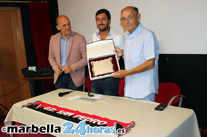 La UD San Pedro nombra a Antonio Naranjo Presidente de Honor