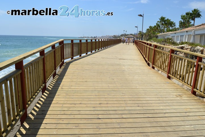 Marbella pide una autorización para mantener la pasarela del Coral Beach