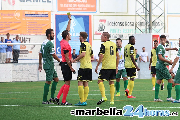 Indignación en el Marbella FC: es el equipo con más tarjetas del grupo