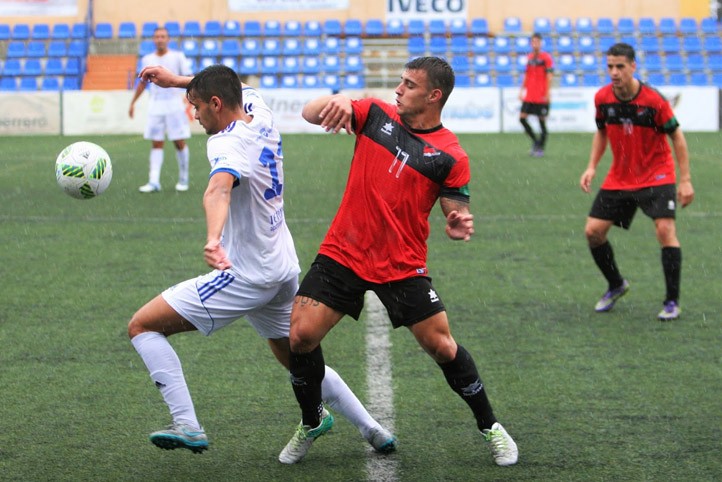 El San Pedro falla un penalti y sale derrotado (2-0) de Vélez