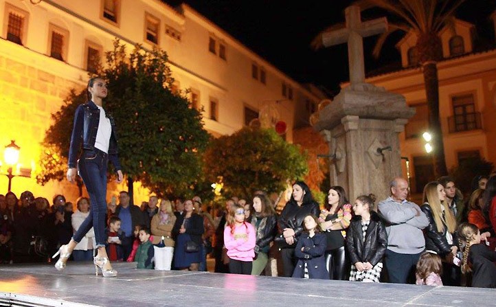 Marbella disfruta en la calle con las actividades de la Noche Abierta