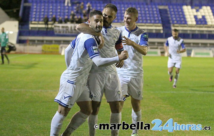 Doblete de Kike para volver a llevarse los tres puntos del Trofeo Moñi