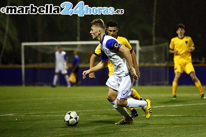 El Marbella FC cae (1-5) goleado en casa ante un Málaga letal en ataque