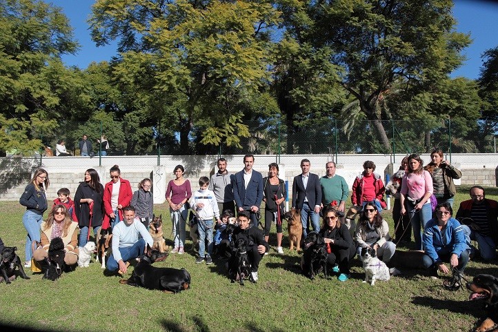 Las Chapas estrena un nuevo parque canino de 1.900 metros cuadrados