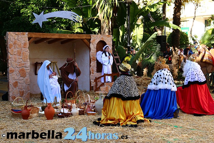 Marbella brinda reconocimiento al Belén Viviente de las hermanas Maldonado