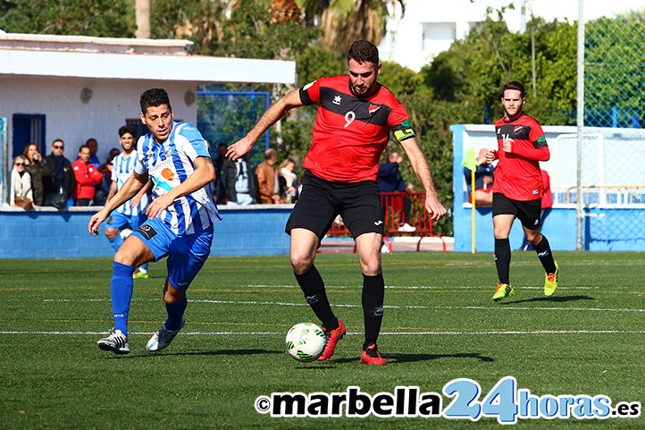 La exhibición de goles de Cintrano vale los tres puntos del Trofeo M24H