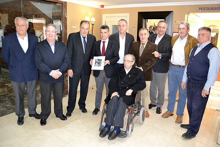 Reunión del Foro Pasión Cofrade con José Bernal como invitado