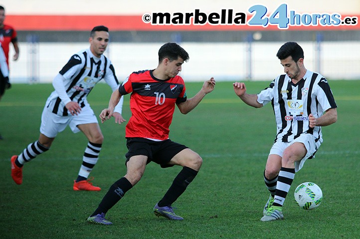 Un gol de Álex Rodríguez le sirve al San Pedro para superar (1-0) al River Melilla