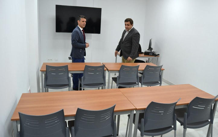 Marbella estrena un espacio "digno" para atender a personas sin empleo
