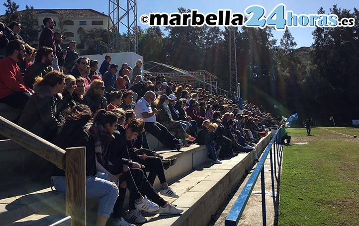 Campo lleno en el triunfo del Marbella RC sobre el Unión Rugby Almería (31-21)