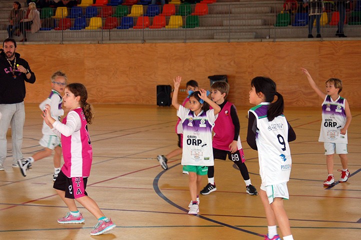 Más de 200 jugadores participan en la Liga Educabasket del Costa Marbella