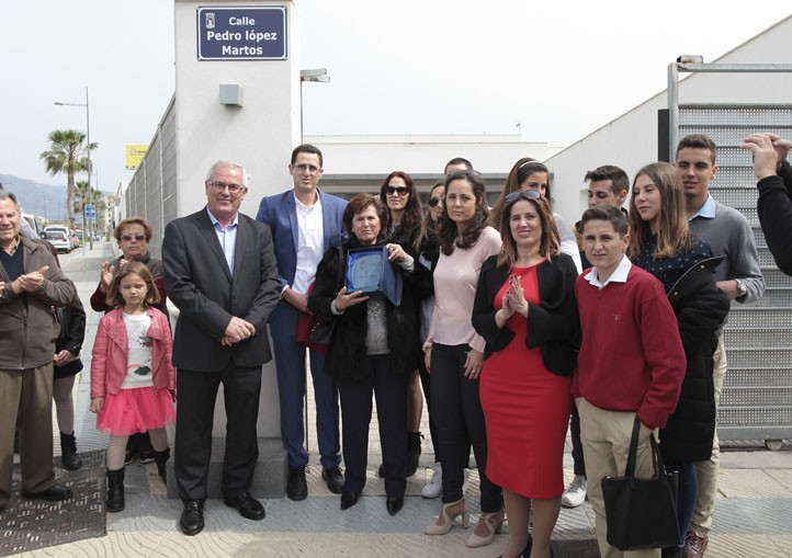 San Pedro Alcántara dedica una calle al empresario Pedro López Martos