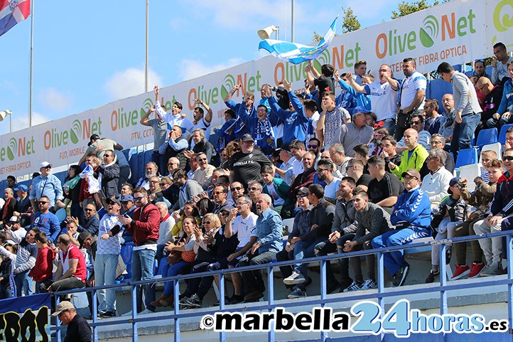 El Estadio Municipal volvió a volcarse con el Marbella FC