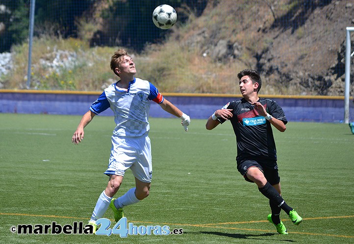 Paso atrás del Marbella FC juvenil en su lucha por el ascenso (0-2)