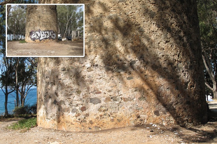 La Torre Vigía de El Ancón ya luce tras la eliminación de un grafiti