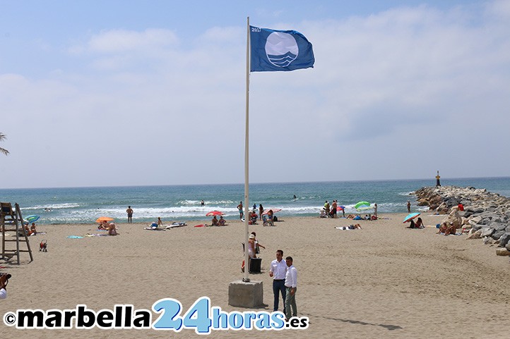 Las playas de Marbella y San Pedro ya lucen sus banderas azules