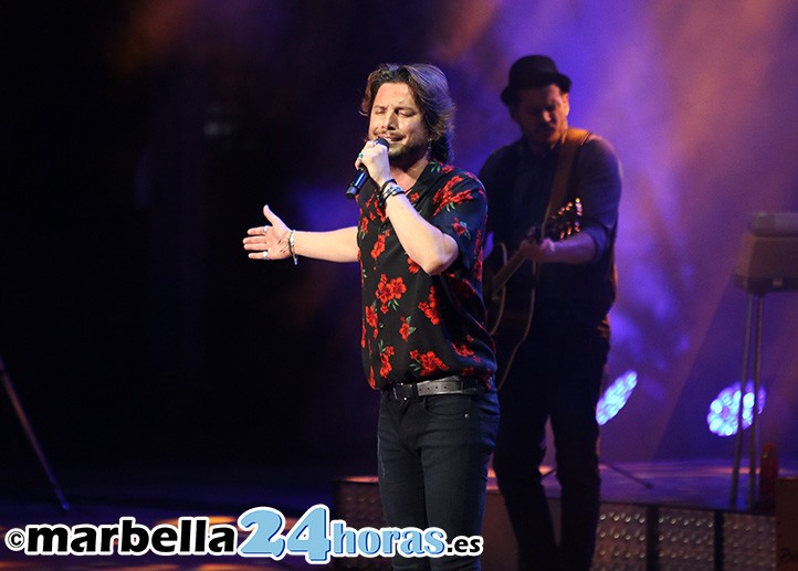 Manuel Carrasco conquista Marbella con dedicatoria especial a Pablo Ráez