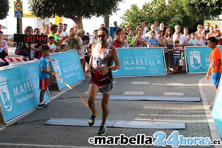 Carretero y Bayot se imponen en una carrera solidaria con 500 atletas
