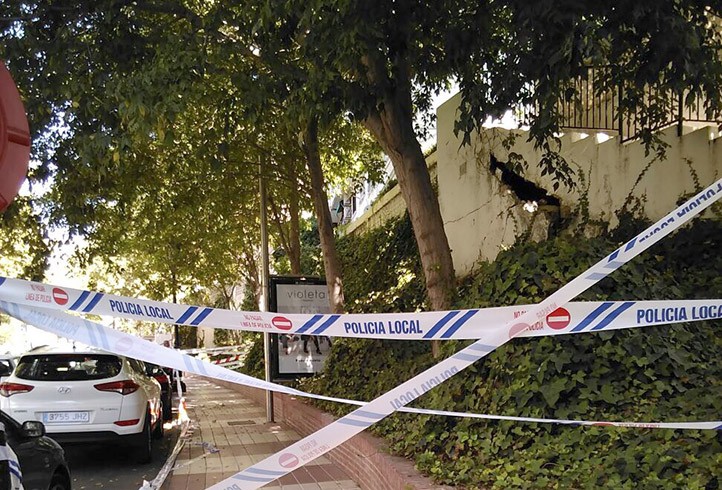 El Ayuntamiento actuará de "urgencia" en la escalera de la avenida del Mercado