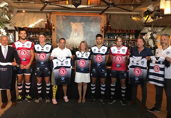 Las nuevas camisetas del Marbella RC reproducen el contorno de Sierra Blanca