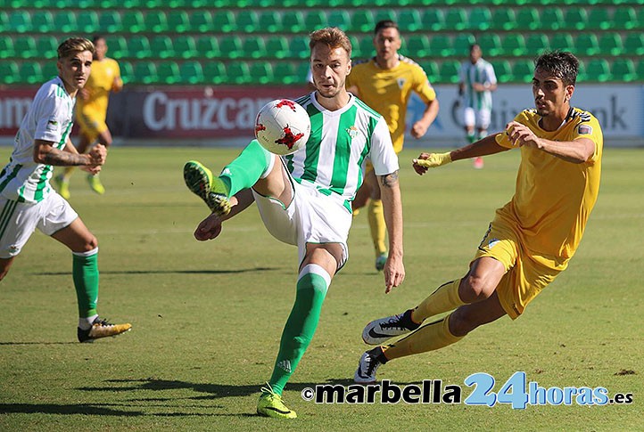 El Marbella FC arranca un punto de oro con uno menos ante el Betis (1-1)