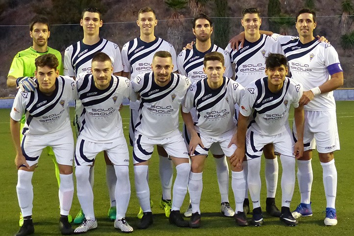 El Atlético Marbella logra empatar en el añadido ante el Barrio (1-1)