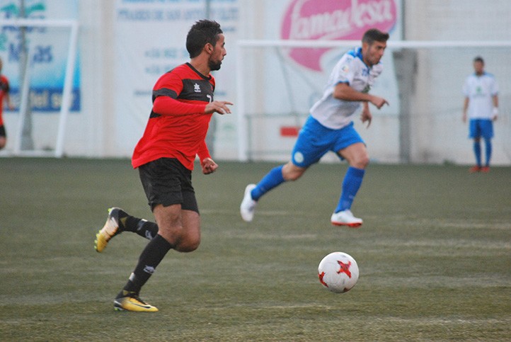 El San Pedro encaja una abultada derrota en casa de El Palo (3-0)