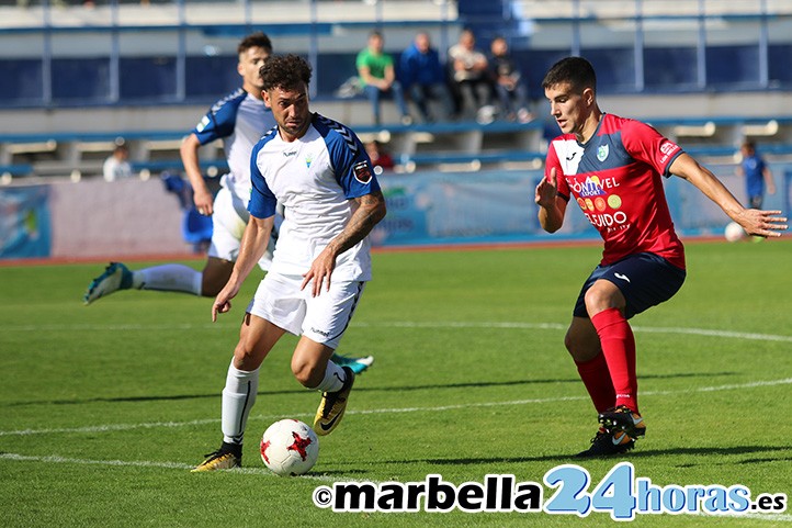 Juanfran vuelve a sonreír al estrenarse como goleador con el Marbella FC