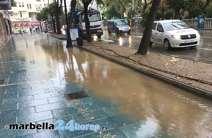 Tromba de agua en Marbella con más de 20 litros en menos de dos horas