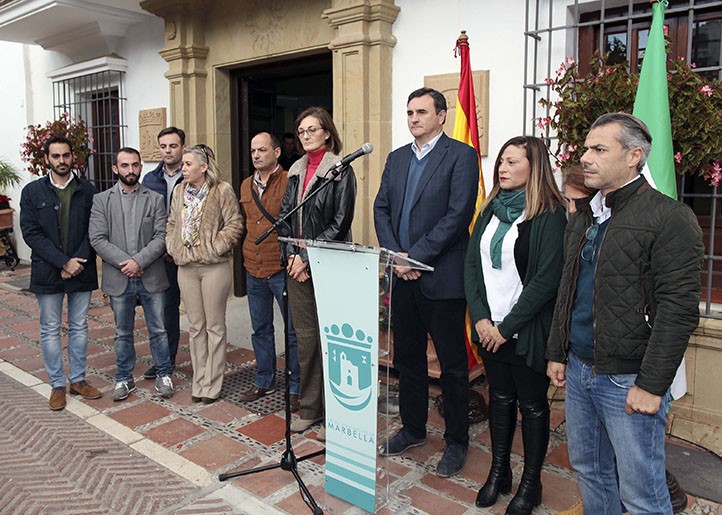 Marbella conmemora con un acto oficial el 4-D y recuerda a Caparrós