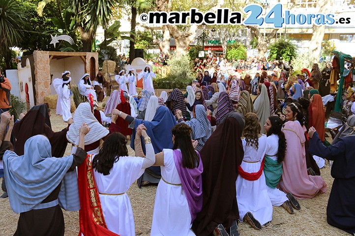 La Navidad ya es oficial en Marbella con el Belén de las Hermanas Maldonado