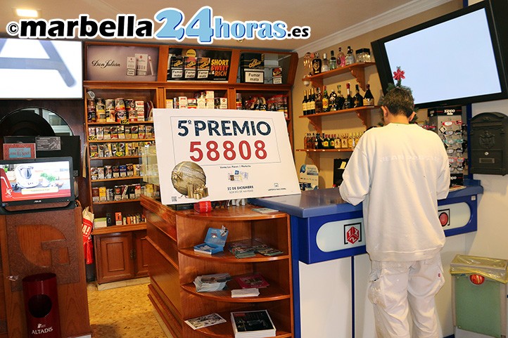 Dos quintos premios de la Lotería de Navidad se dejan ver en Marbella